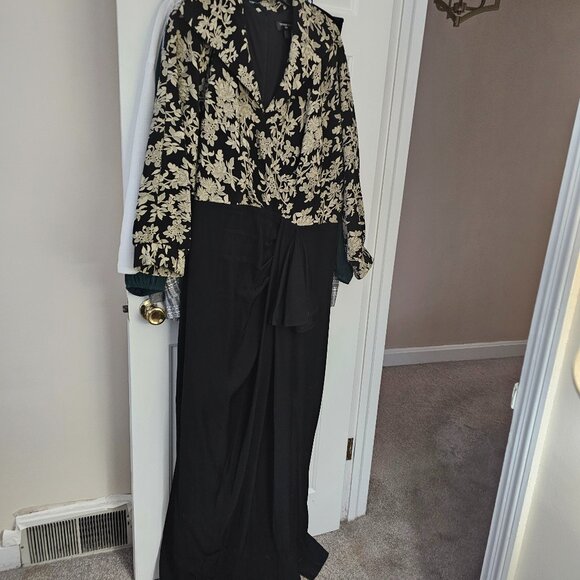 Tadashi Dresses & Skirts - Tadashi brand new gown with tags